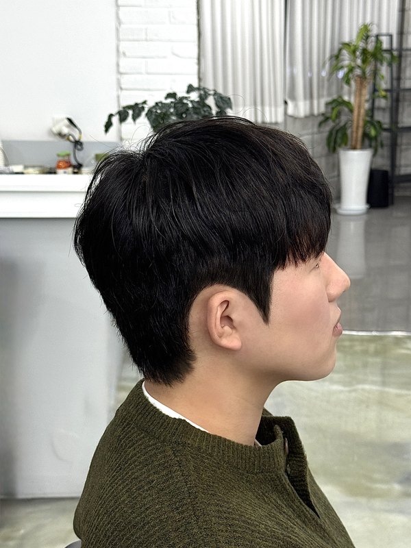 헤어샵426 시스루 댄디컷 시술 사진 - 장한평역 미용실